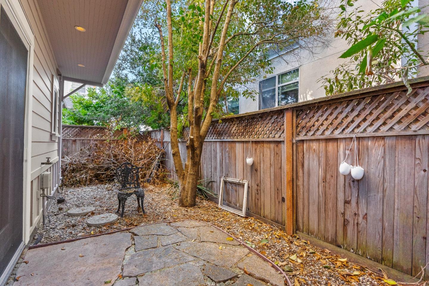 Detail Gallery Image 22 of 37 For 411 Broadway #B,  Santa Cruz,  CA 95060 - 3 Beds | 2 Baths