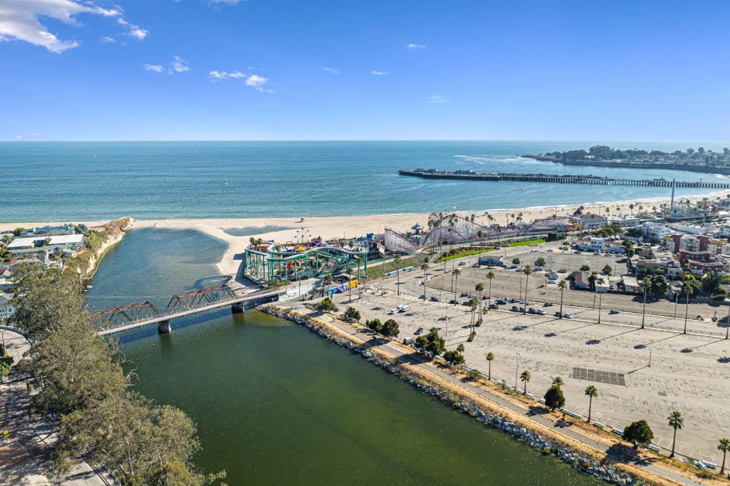 Detail Gallery Image 27 of 37 For 411 Broadway #B,  Santa Cruz,  CA 95060 - 3 Beds | 2 Baths