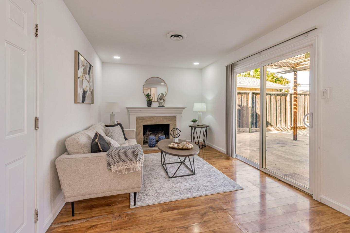 Detail Gallery Image 11 of 38 For 4692 Symphony Ln, San Jose,  CA 95111 - 3 Beds | 2 Baths