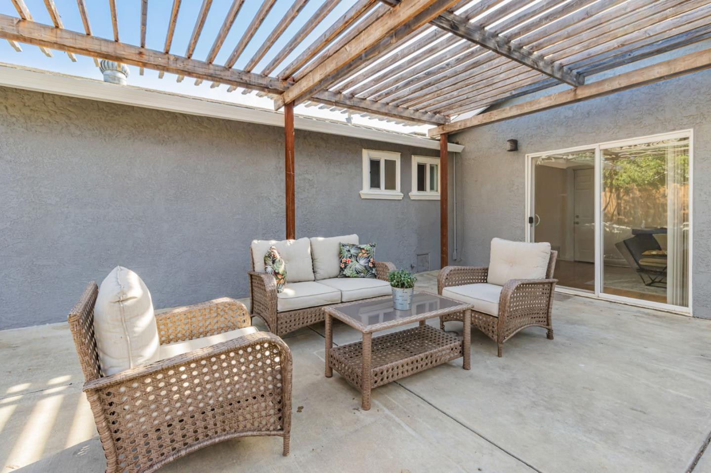 Detail Gallery Image 29 of 38 For 4692 Symphony Ln, San Jose,  CA 95111 - 3 Beds | 2 Baths