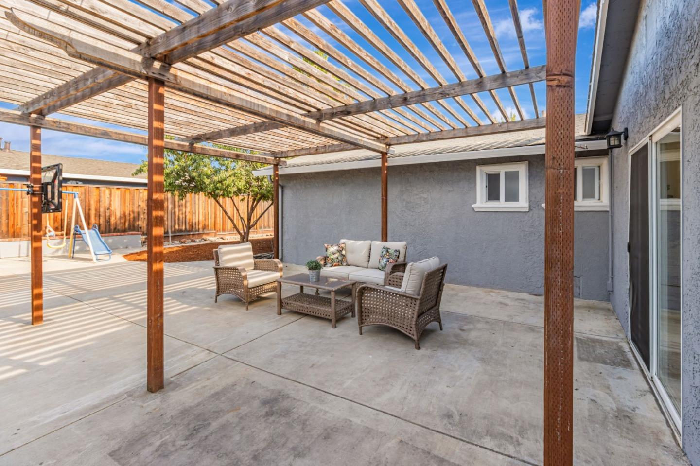Detail Gallery Image 31 of 38 For 4692 Symphony Ln, San Jose,  CA 95111 - 3 Beds | 2 Baths