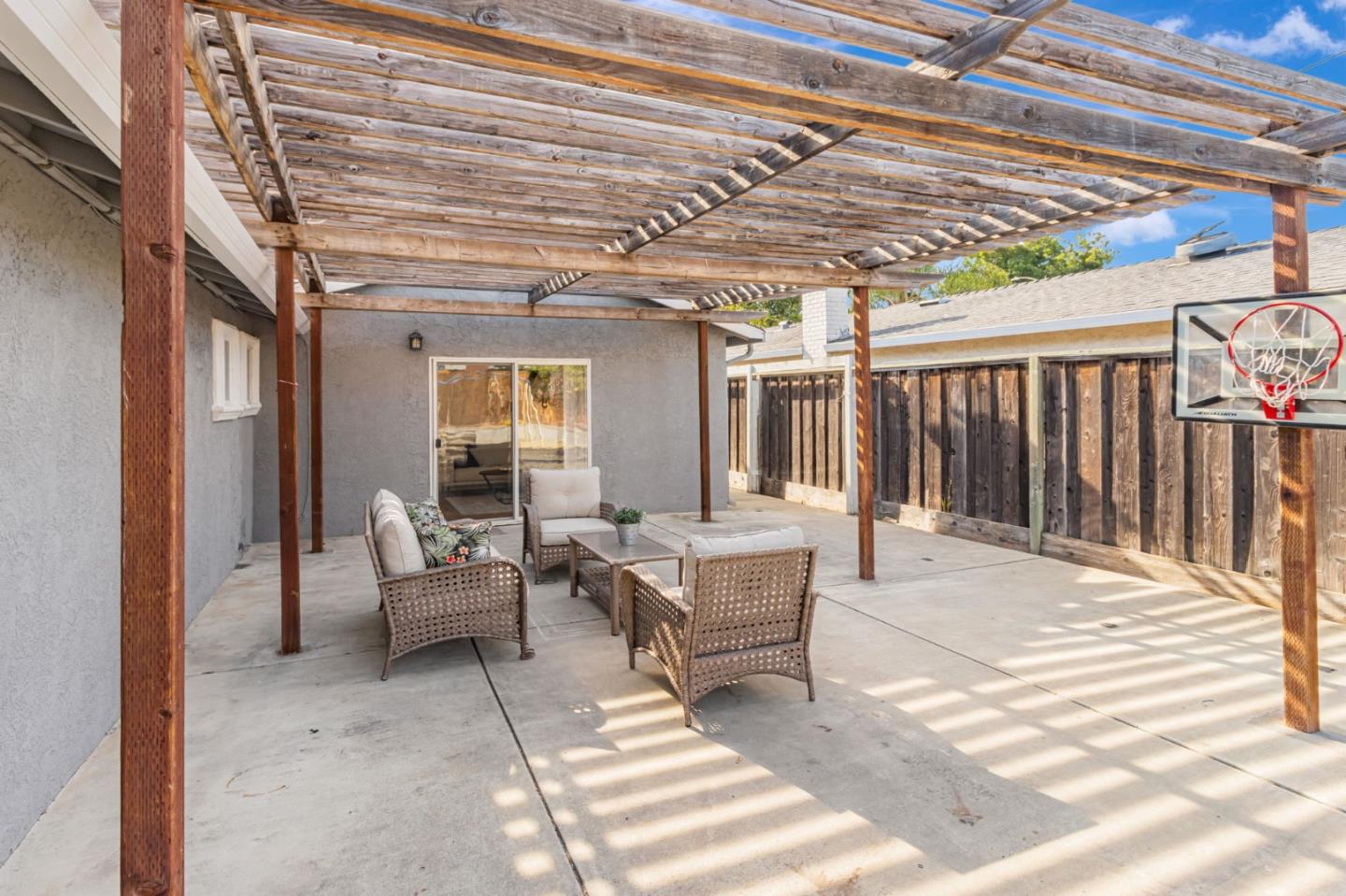 Detail Gallery Image 32 of 38 For 4692 Symphony Ln, San Jose,  CA 95111 - 3 Beds | 2 Baths