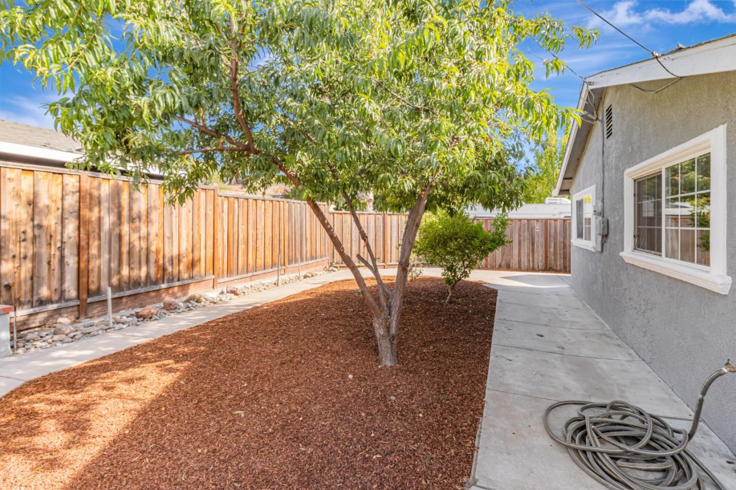 Detail Gallery Image 34 of 38 For 4692 Symphony Ln, San Jose,  CA 95111 - 3 Beds | 2 Baths