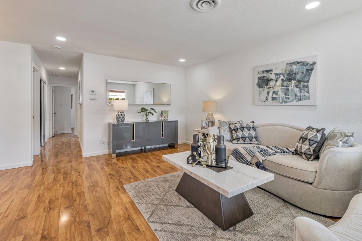 Detail Gallery Image 8 of 38 For 4692 Symphony Ln, San Jose,  CA 95111 - 3 Beds | 2 Baths