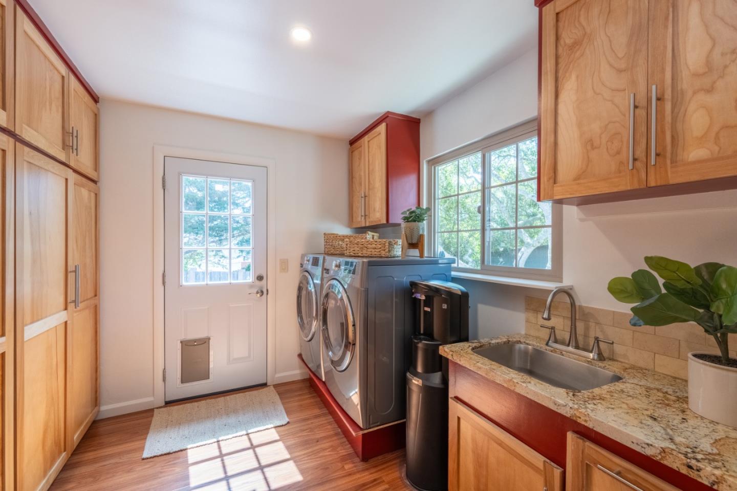Detail Gallery Image 12 of 29 For 1 El Caminito Del Sur, Monterey,  CA 93940 - 3 Beds | 2 Baths