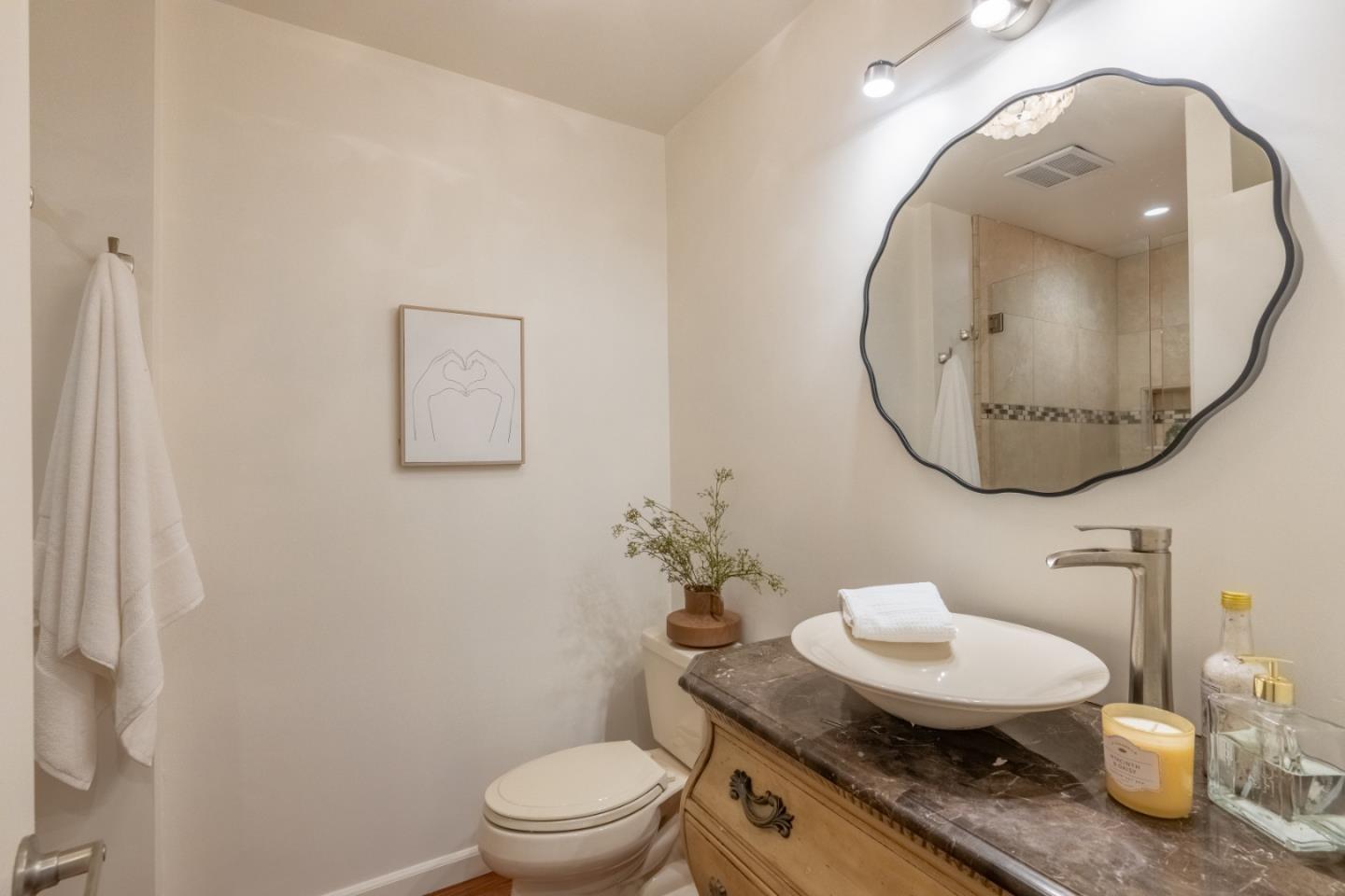 Detail Gallery Image 14 of 29 For 1 El Caminito Del Sur, Monterey,  CA 93940 - 3 Beds | 2 Baths