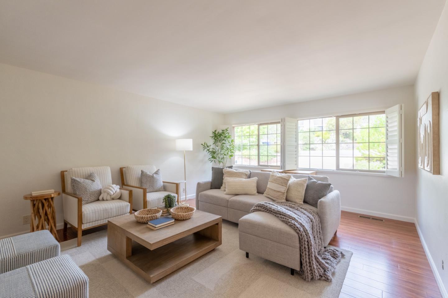 Detail Gallery Image 2 of 29 For 1 El Caminito Del Sur, Monterey,  CA 93940 - 3 Beds | 2 Baths