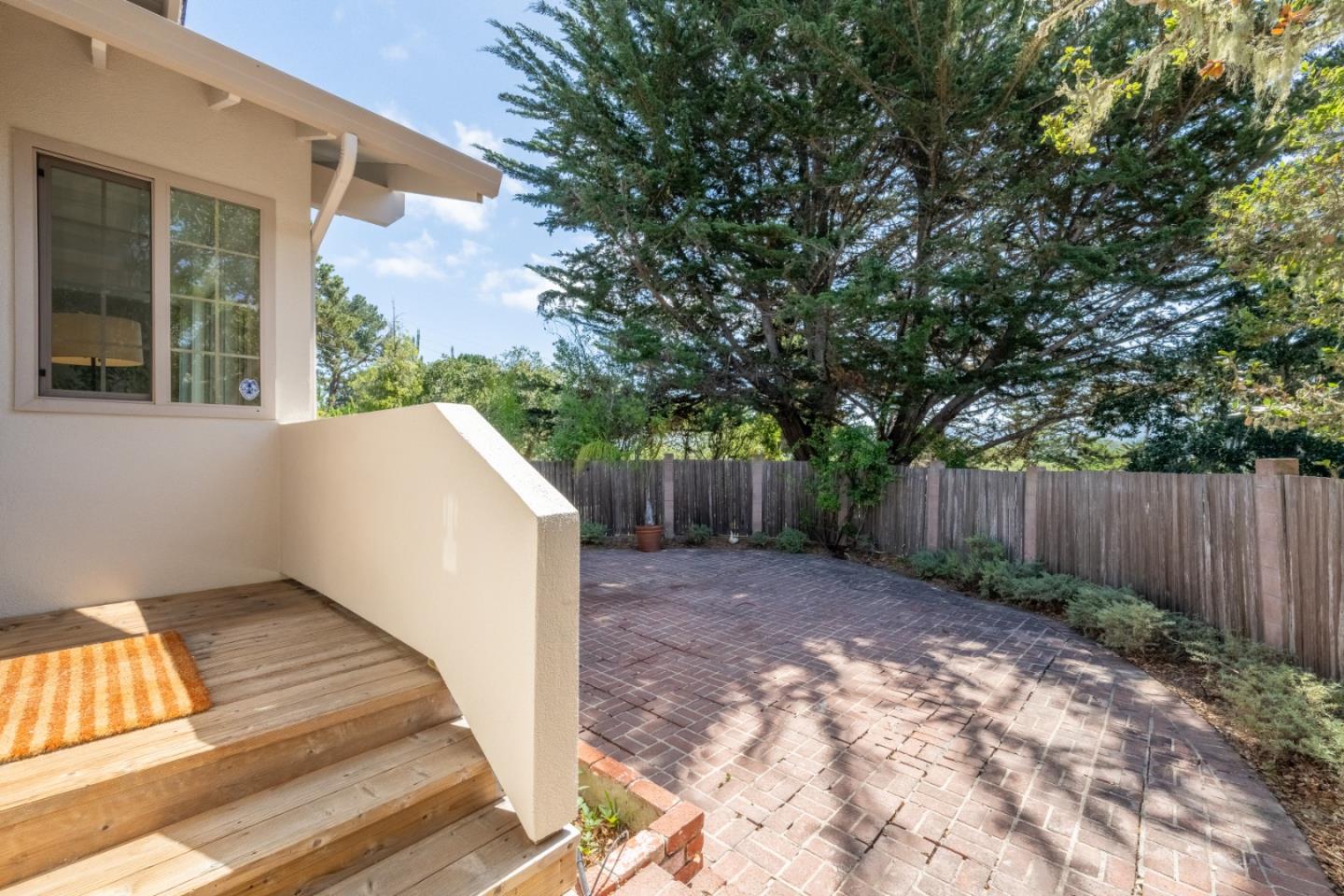 Detail Gallery Image 22 of 29 For 1 El Caminito Del Sur, Monterey,  CA 93940 - 3 Beds | 2 Baths