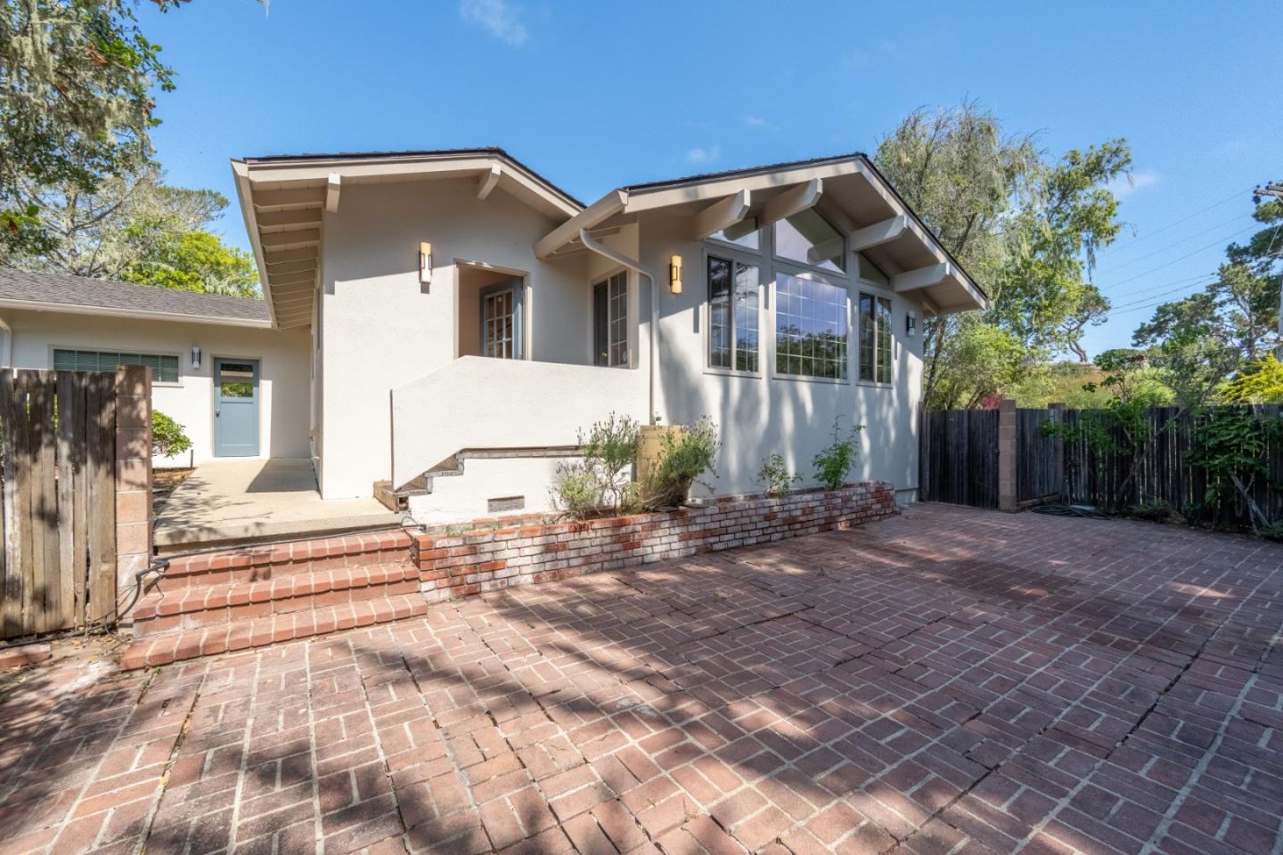 Detail Gallery Image 23 of 29 For 1 El Caminito Del Sur, Monterey,  CA 93940 - 3 Beds | 2 Baths