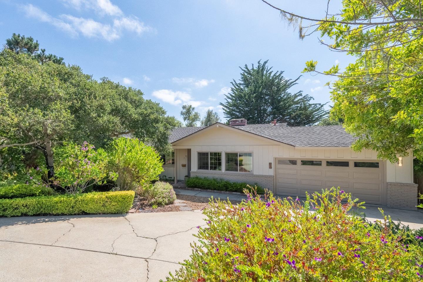 Detail Gallery Image 26 of 29 For 1 El Caminito Del Sur, Monterey,  CA 93940 - 3 Beds | 2 Baths
