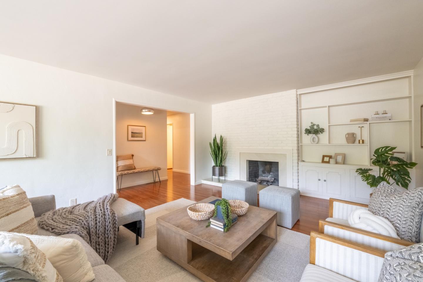 Detail Gallery Image 3 of 29 For 1 El Caminito Del Sur, Monterey,  CA 93940 - 3 Beds | 2 Baths