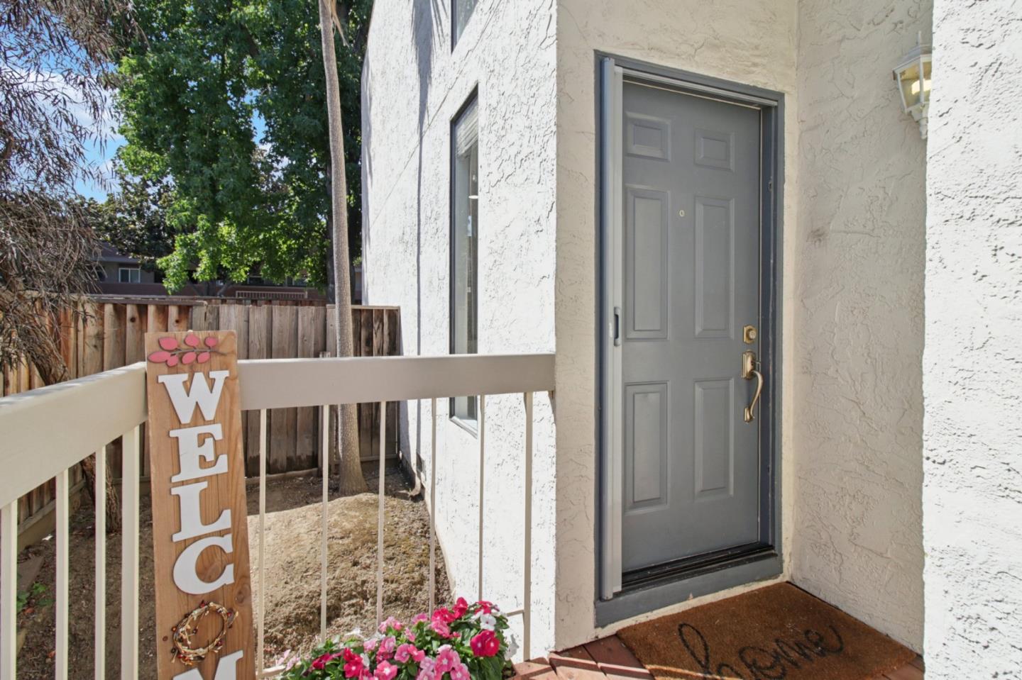 Detail Gallery Image 3 of 29 For 70 Union Pl, Campbell,  CA 95008 - 3 Beds | 2 Baths