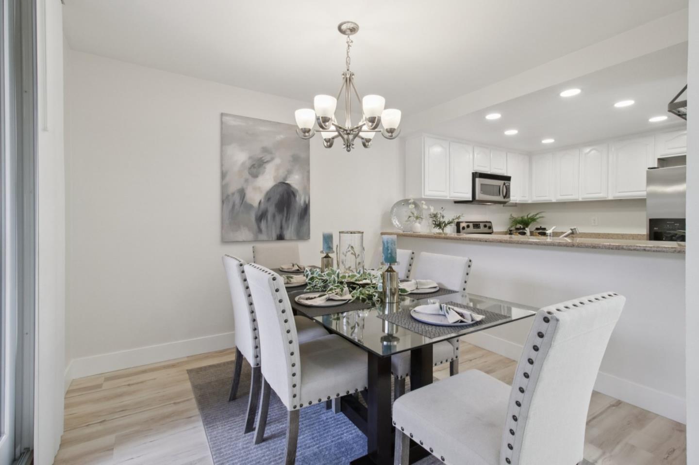 Detail Gallery Image 9 of 29 For 70 Union Pl, Campbell,  CA 95008 - 3 Beds | 2 Baths