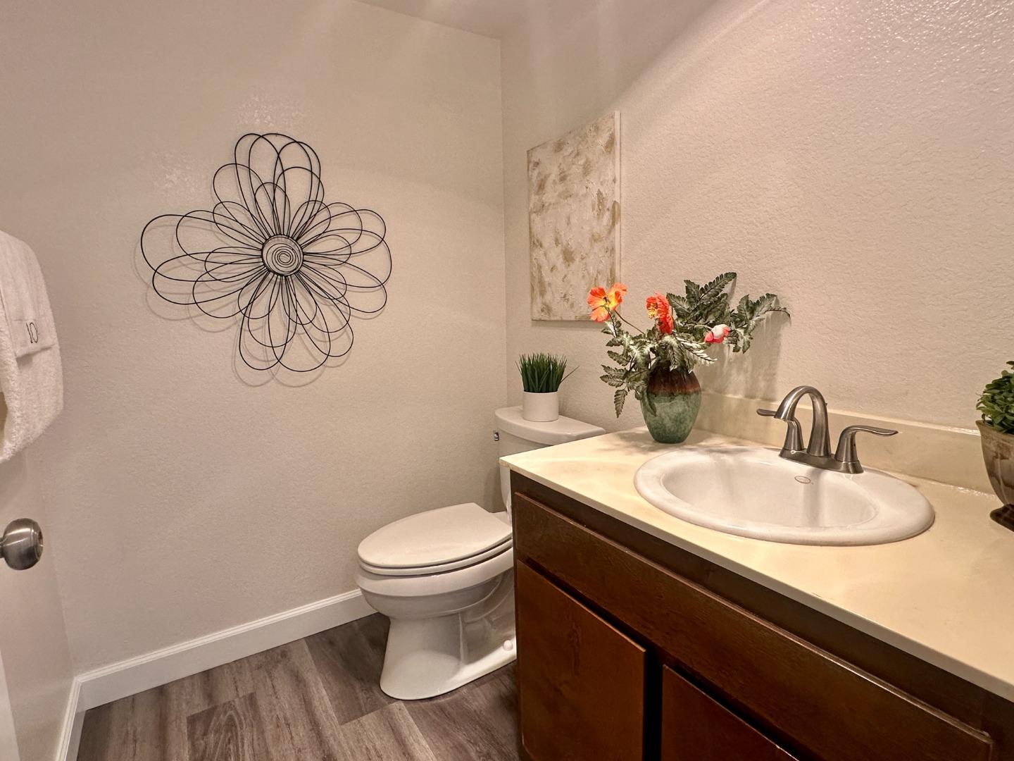 Detail Gallery Image 9 of 25 For 1031 Clyde Ave #1802,  Santa Clara,  CA 95054 - 2 Beds | 2/1 Baths
