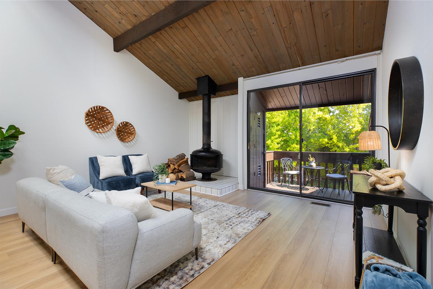 Detail Gallery Image 15 of 28 For 116 Shelter Lagoon Dr, Santa Cruz,  CA 95060 - 2 Beds | 1/1 Baths