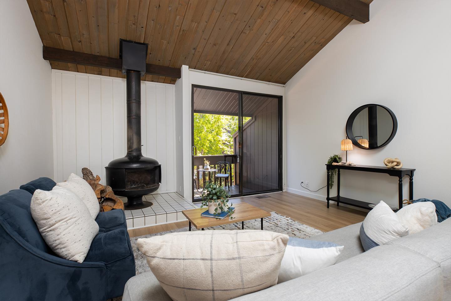 Detail Gallery Image 16 of 28 For 116 Shelter Lagoon Dr, Santa Cruz,  CA 95060 - 2 Beds | 1/1 Baths
