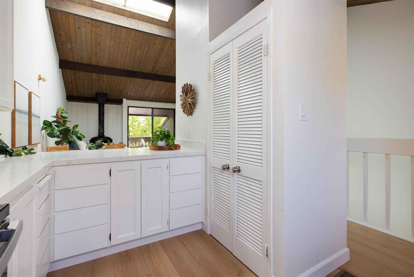 Detail Gallery Image 21 of 28 For 116 Shelter Lagoon Dr, Santa Cruz,  CA 95060 - 2 Beds | 1/1 Baths