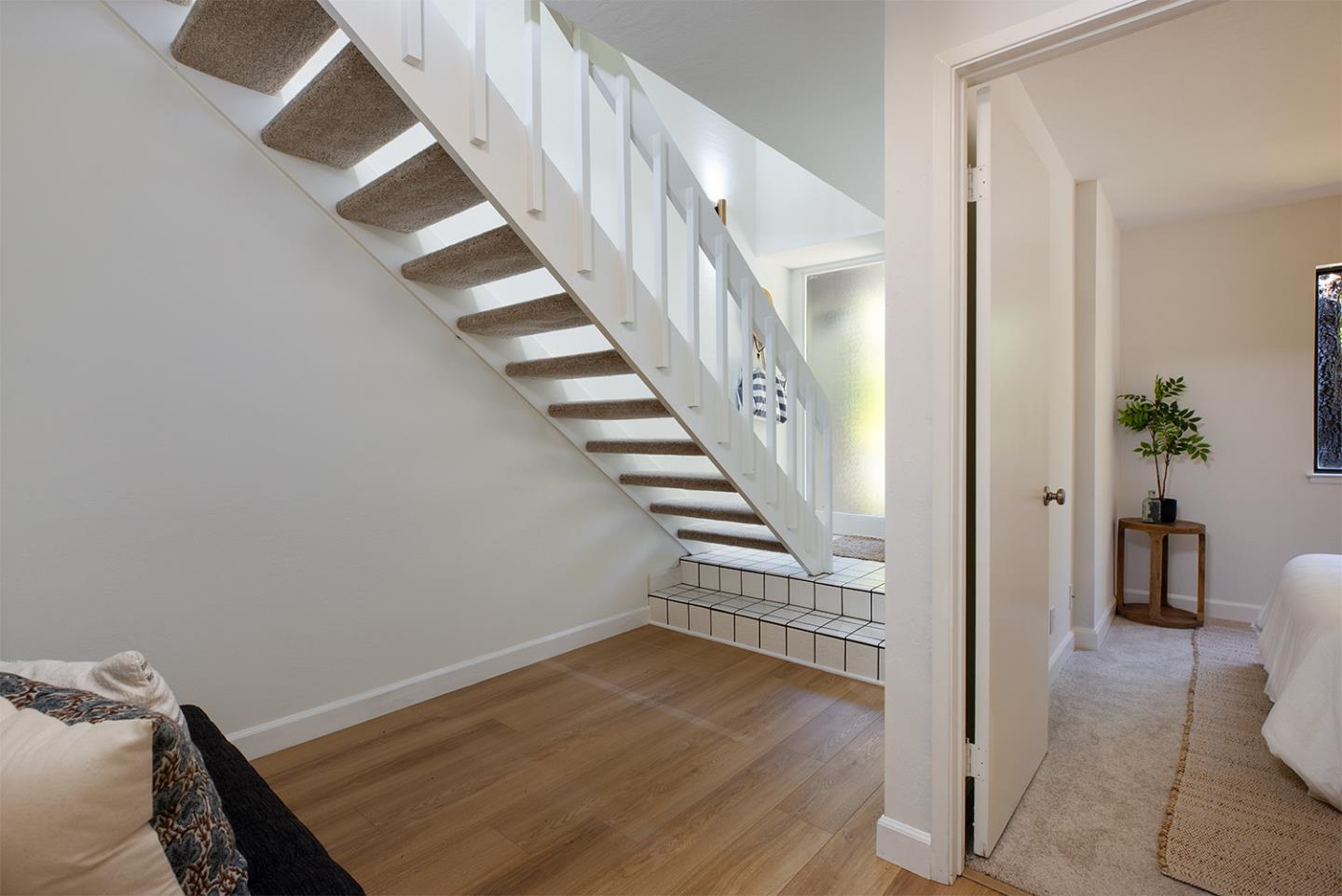 Detail Gallery Image 6 of 28 For 116 Shelter Lagoon Dr, Santa Cruz,  CA 95060 - 2 Beds | 1/1 Baths