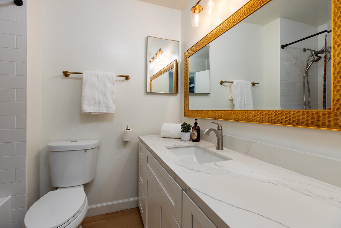 Detail Gallery Image 8 of 28 For 116 Shelter Lagoon Dr, Santa Cruz,  CA 95060 - 2 Beds | 1/1 Baths