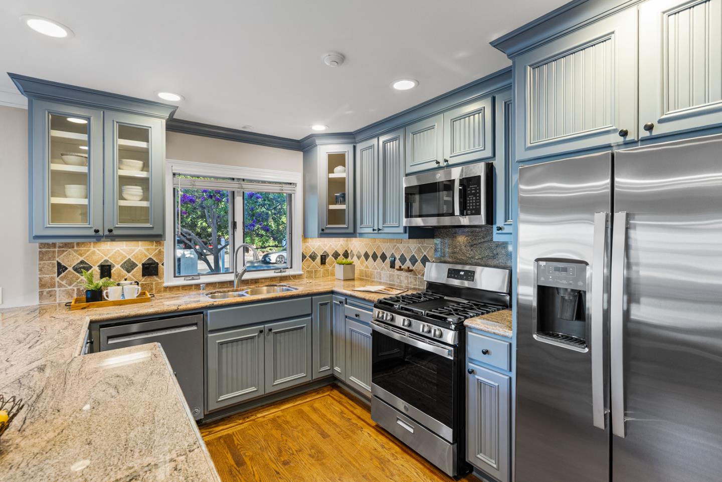 Detail Gallery Image 13 of 36 For 3131 Woodcrest Dr, San Jose,  CA 95118 - 3 Beds | 3 Baths