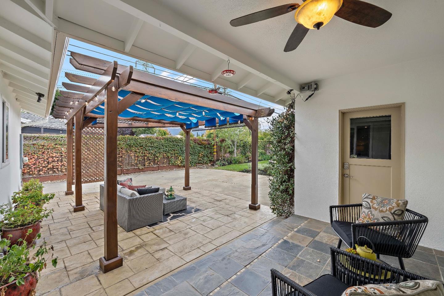 Detail Gallery Image 13 of 34 For 3825 Woodford Dr, San Jose,  CA 95124 - 4 Beds | 2 Baths