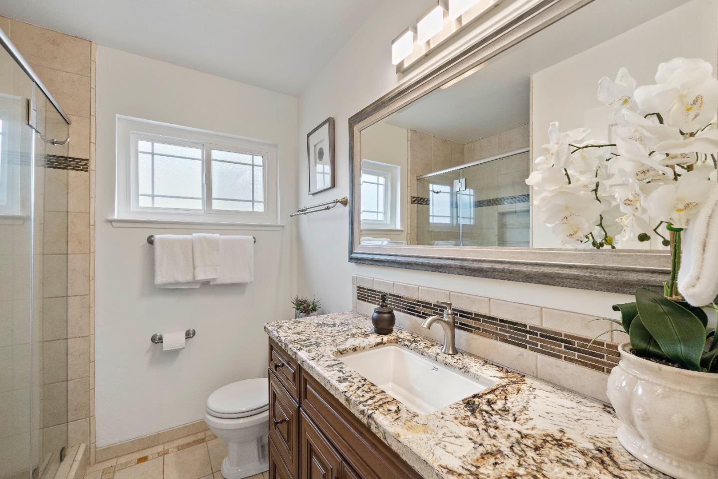 Detail Gallery Image 19 of 34 For 3825 Woodford Dr, San Jose,  CA 95124 - 4 Beds | 2 Baths