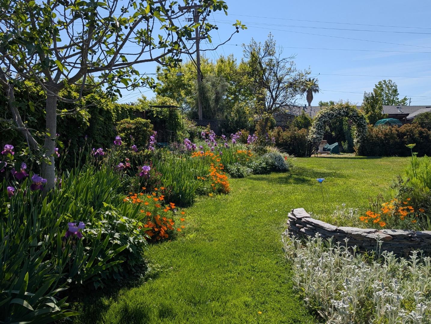 Detail Gallery Image 34 of 34 For 3825 Woodford Dr, San Jose,  CA 95124 - 4 Beds | 2 Baths