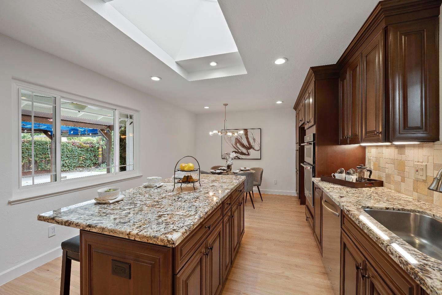 Detail Gallery Image 7 of 34 For 3825 Woodford Dr, San Jose,  CA 95124 - 4 Beds | 2 Baths