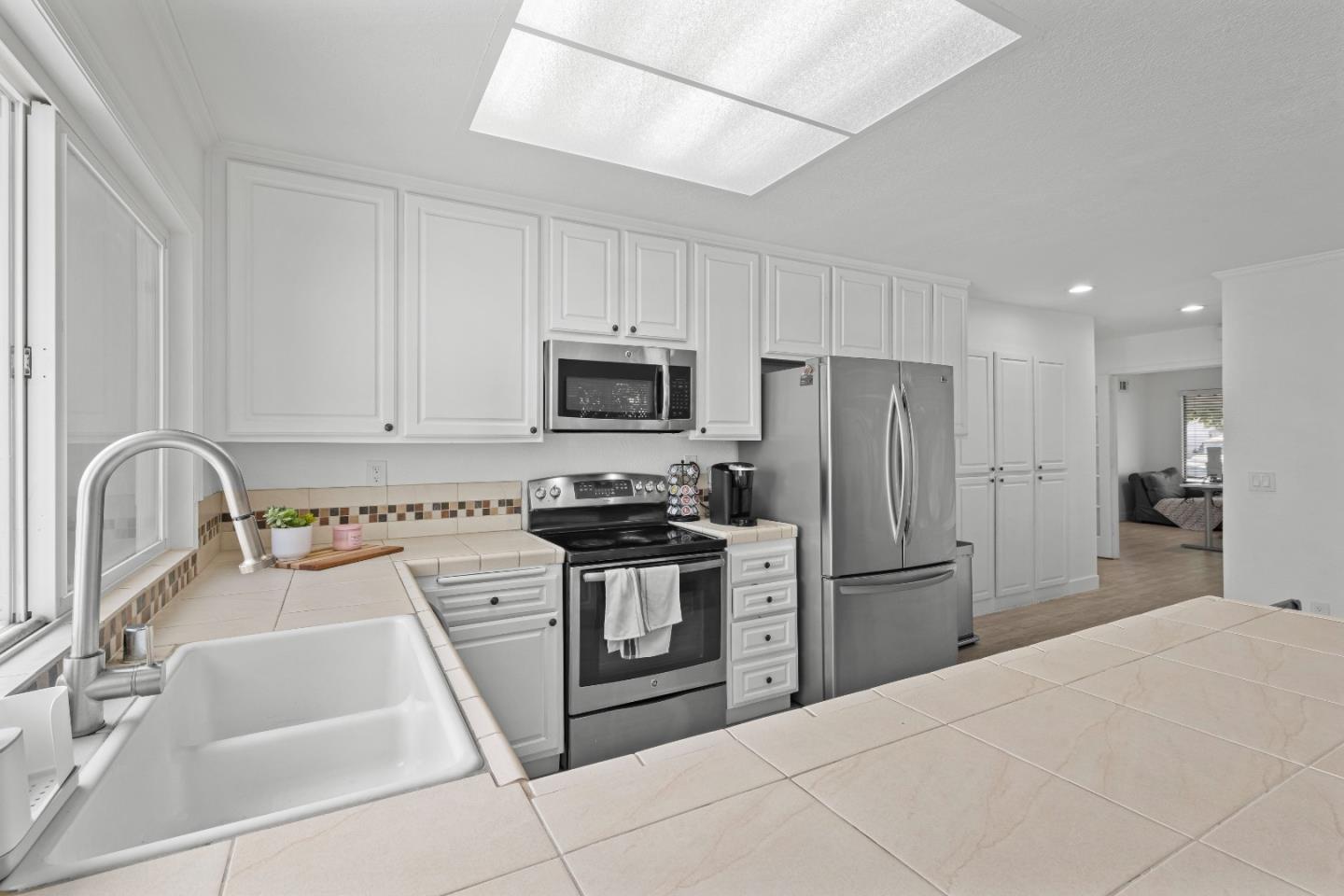Detail Gallery Image 16 of 60 For 7210 Yorktown Dr, Gilroy,  CA 95020 - 4 Beds | 2 Baths