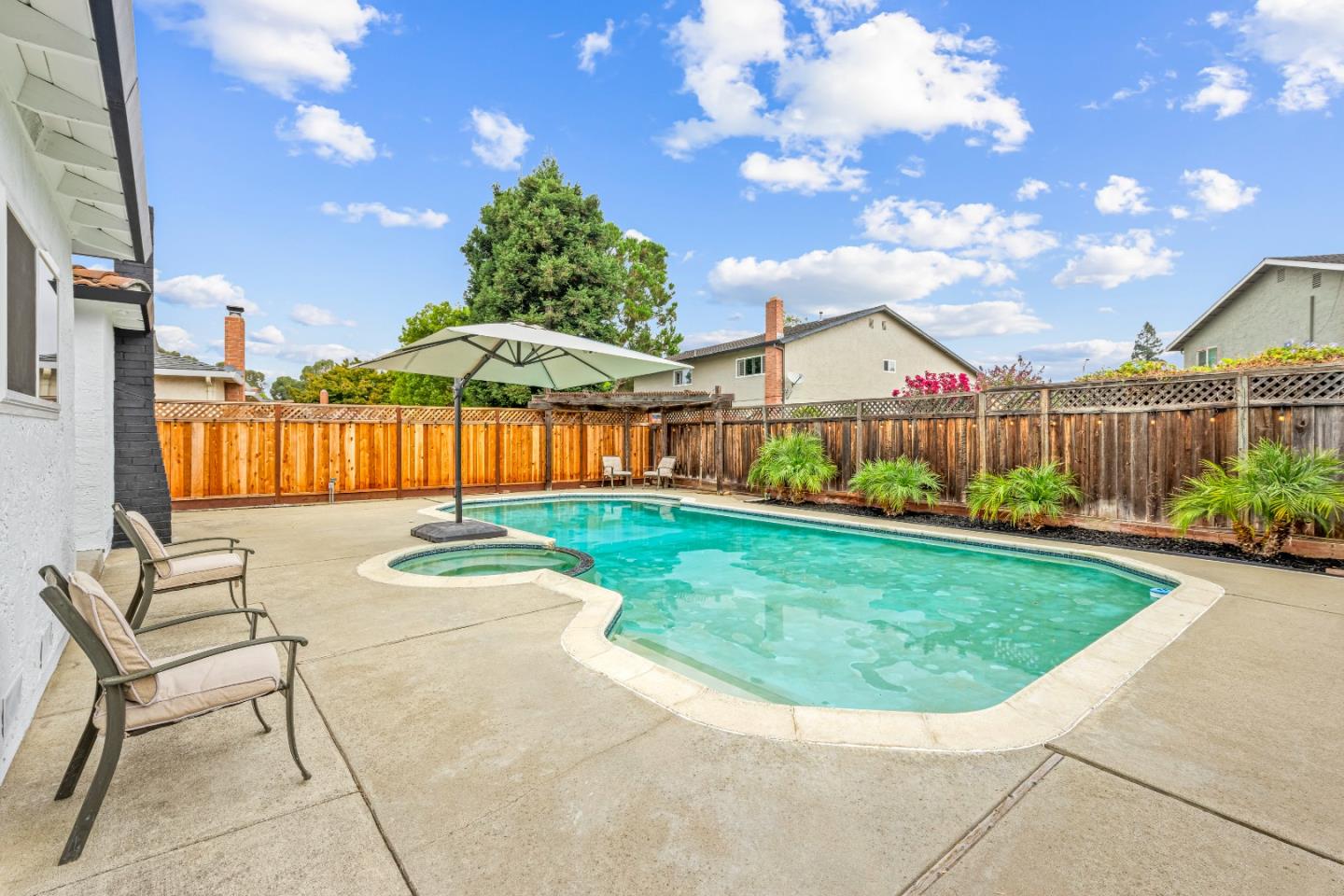 Detail Gallery Image 2 of 60 For 7210 Yorktown Dr, Gilroy,  CA 95020 - 4 Beds | 2 Baths