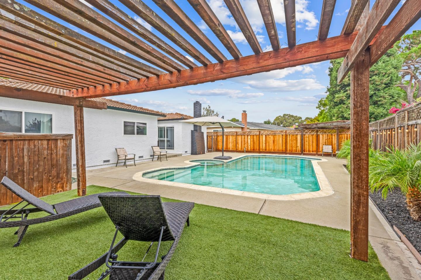 Detail Gallery Image 5 of 60 For 7210 Yorktown Dr, Gilroy,  CA 95020 - 4 Beds | 2 Baths
