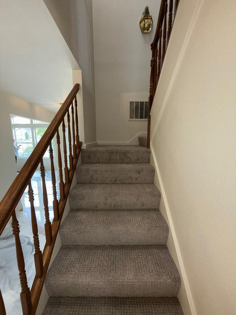 Detail Gallery Image 12 of 32 For 794 Danbury St, Salinas,  CA 93906 - 4 Beds | 2/1 Baths