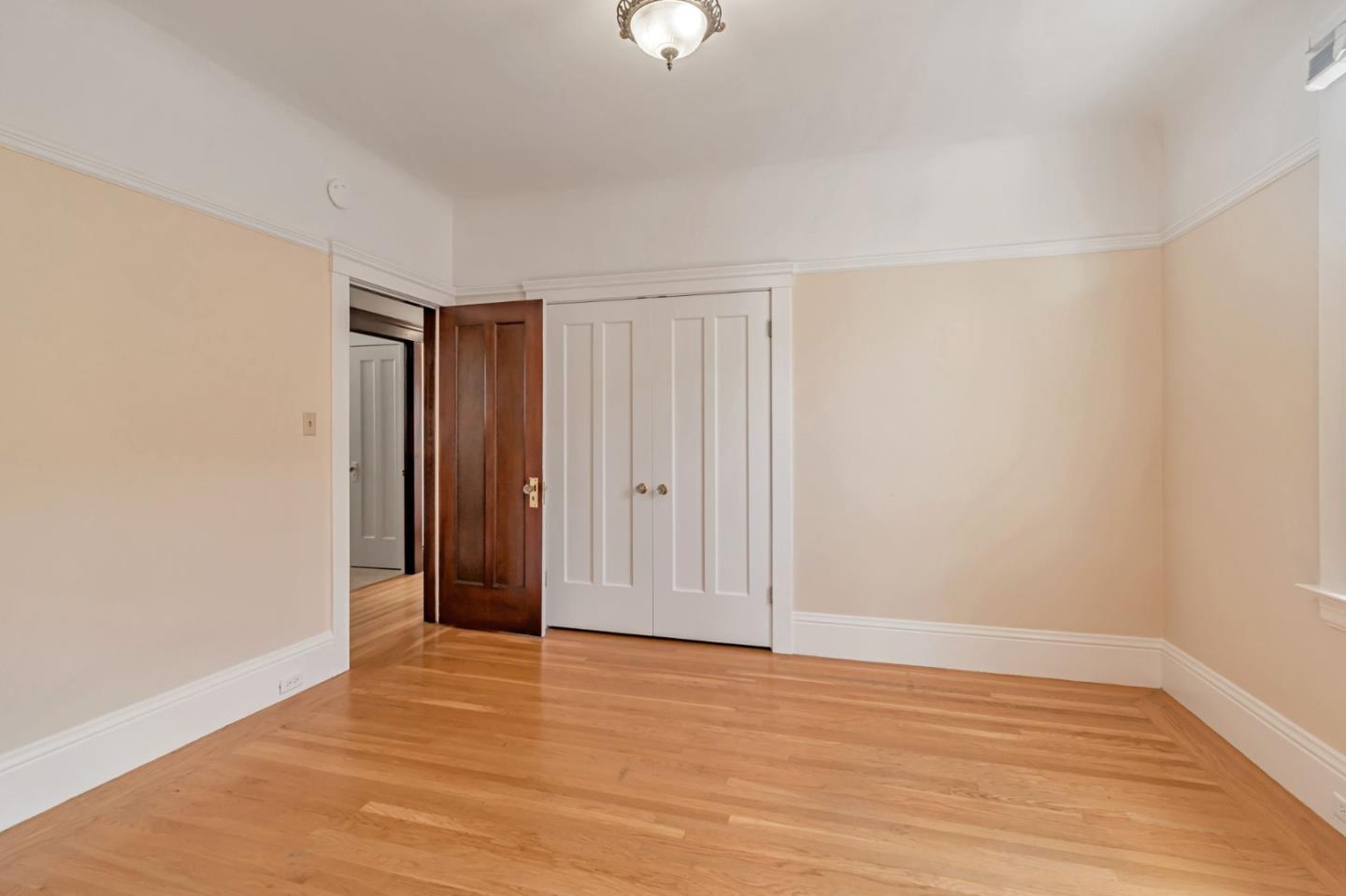 Detail Gallery Image 13 of 33 For 2356 33rd Ave, San Francisco,  CA 94116 - 2 Beds | 2 Baths