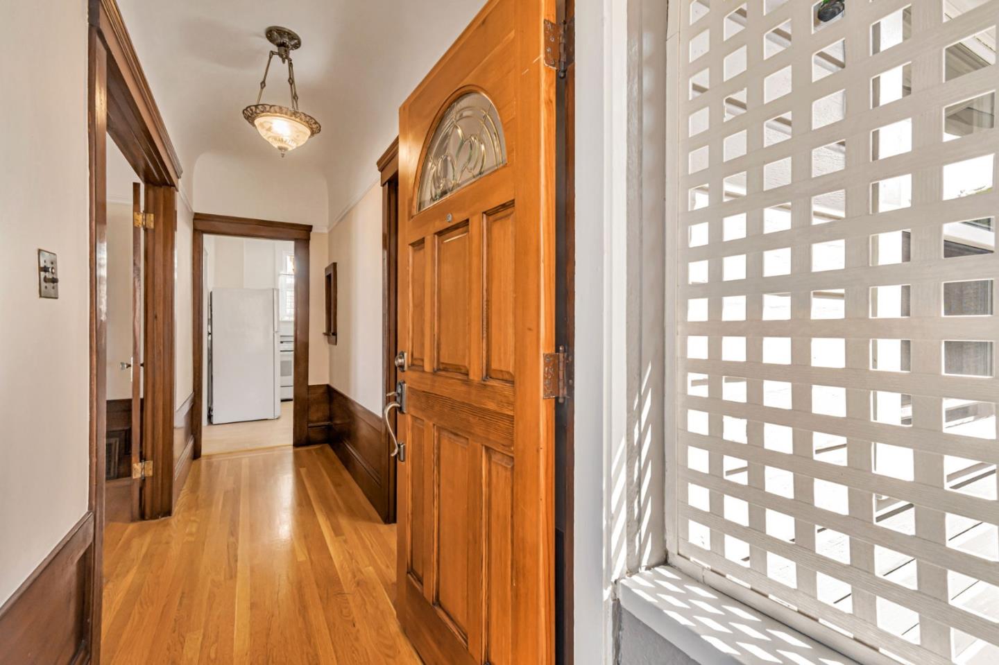 Detail Gallery Image 2 of 33 For 2356 33rd Ave, San Francisco,  CA 94116 - 2 Beds | 2 Baths