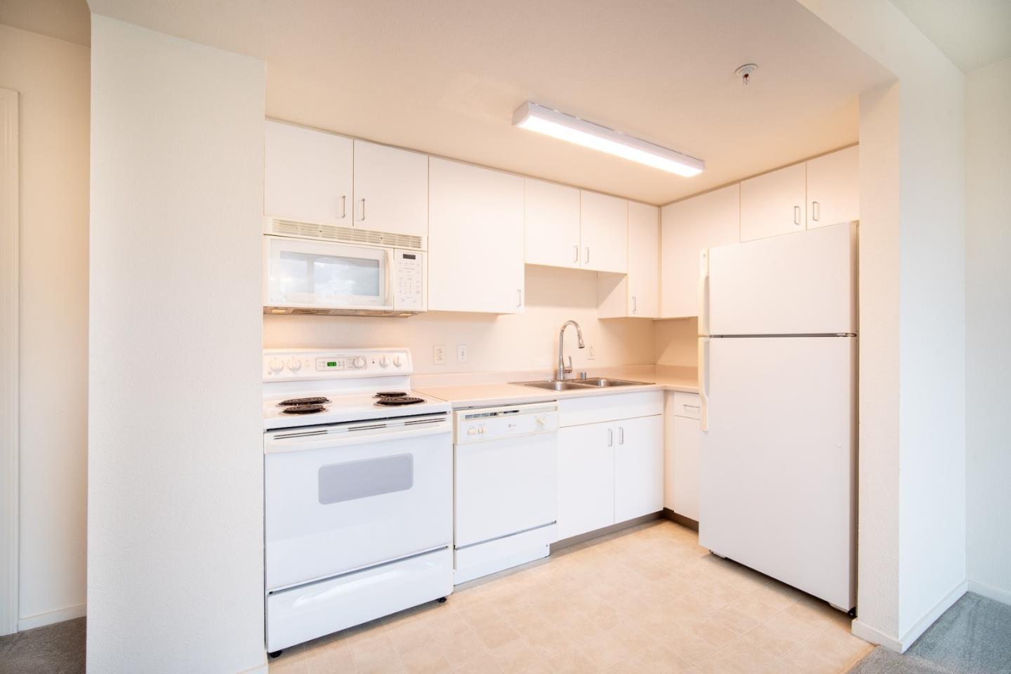 Detail Gallery Image 7 of 33 For 8200 Oceanview Ter #412,  San Francisco,  CA 94132 - 1 Beds | 1 Baths