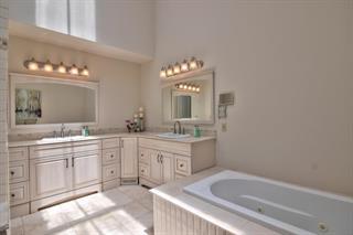 Detail Gallery Image 25 of 49 For 17280 Tamara Ln, Royal Oaks,  CA 95076 - 5 Beds | 4 Baths