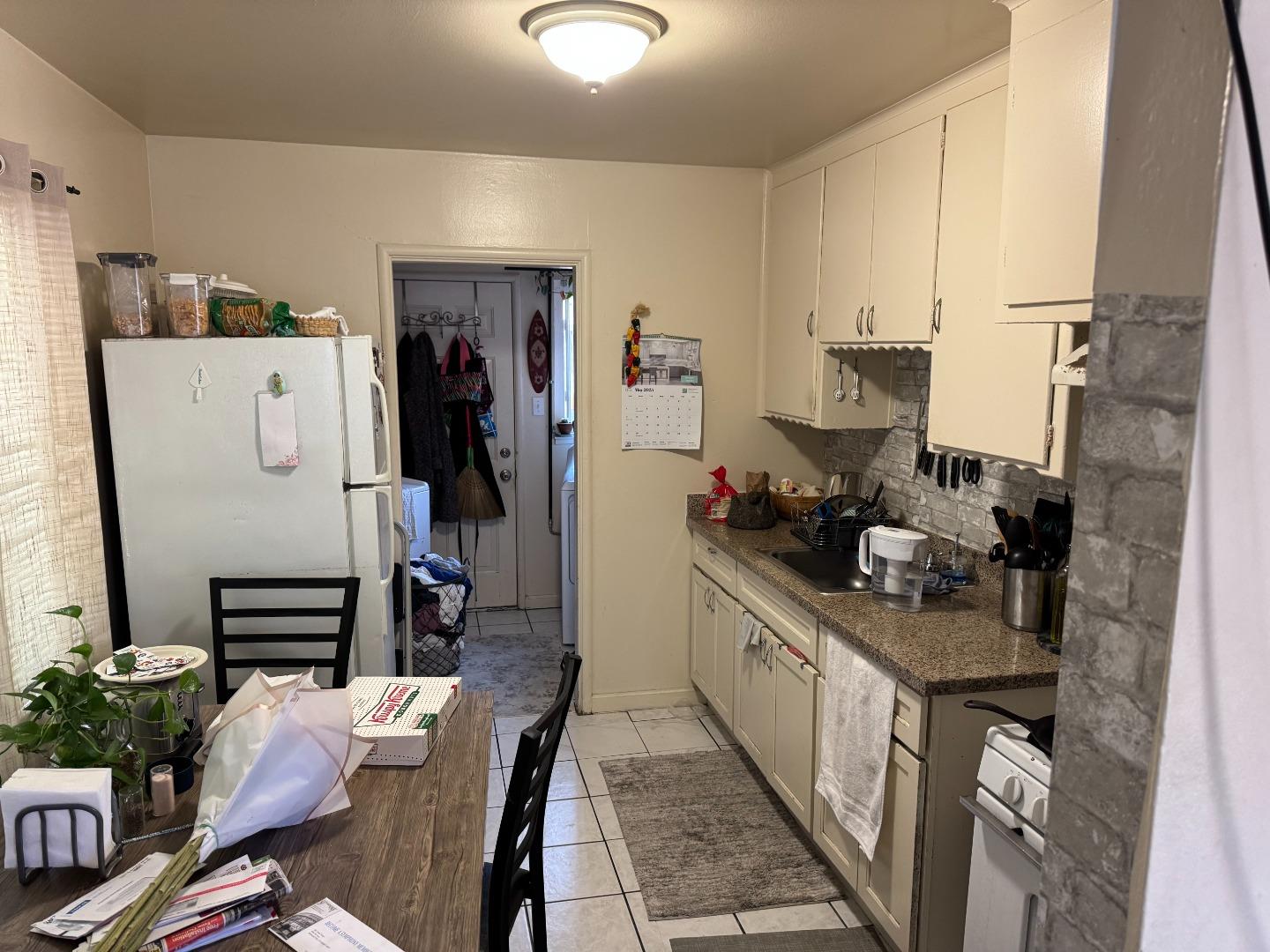 Detail Gallery Image 5 of 8 For 934 7th Ave, Redwood City,  CA 94063 - – Beds | – Baths