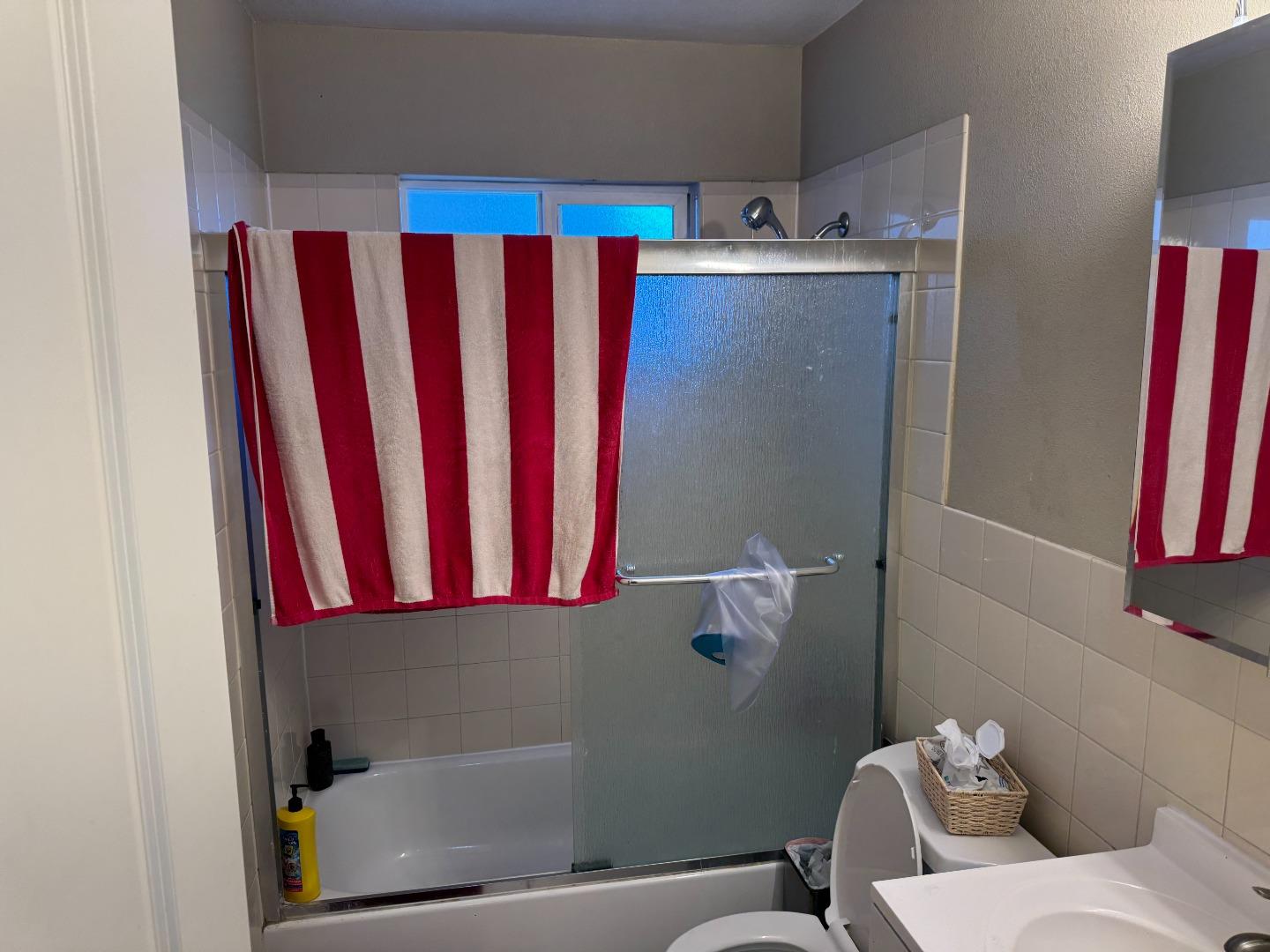 Detail Gallery Image 8 of 8 For 934 7th Ave, Redwood City,  CA 94063 - – Beds | – Baths