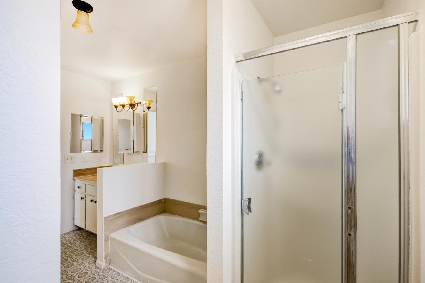 Detail Gallery Image 18 of 39 For 213 15th St, Pacific Grove,  CA 93950 - 3 Beds | 1/1 Baths