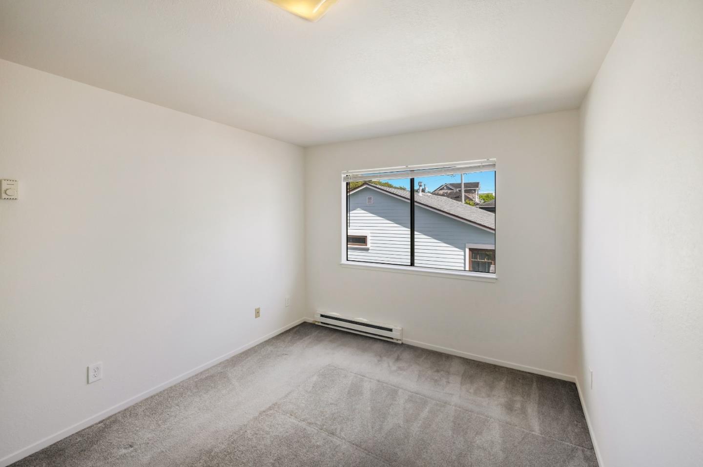 Detail Gallery Image 21 of 39 For 213 15th St, Pacific Grove,  CA 93950 - 3 Beds | 1/1 Baths