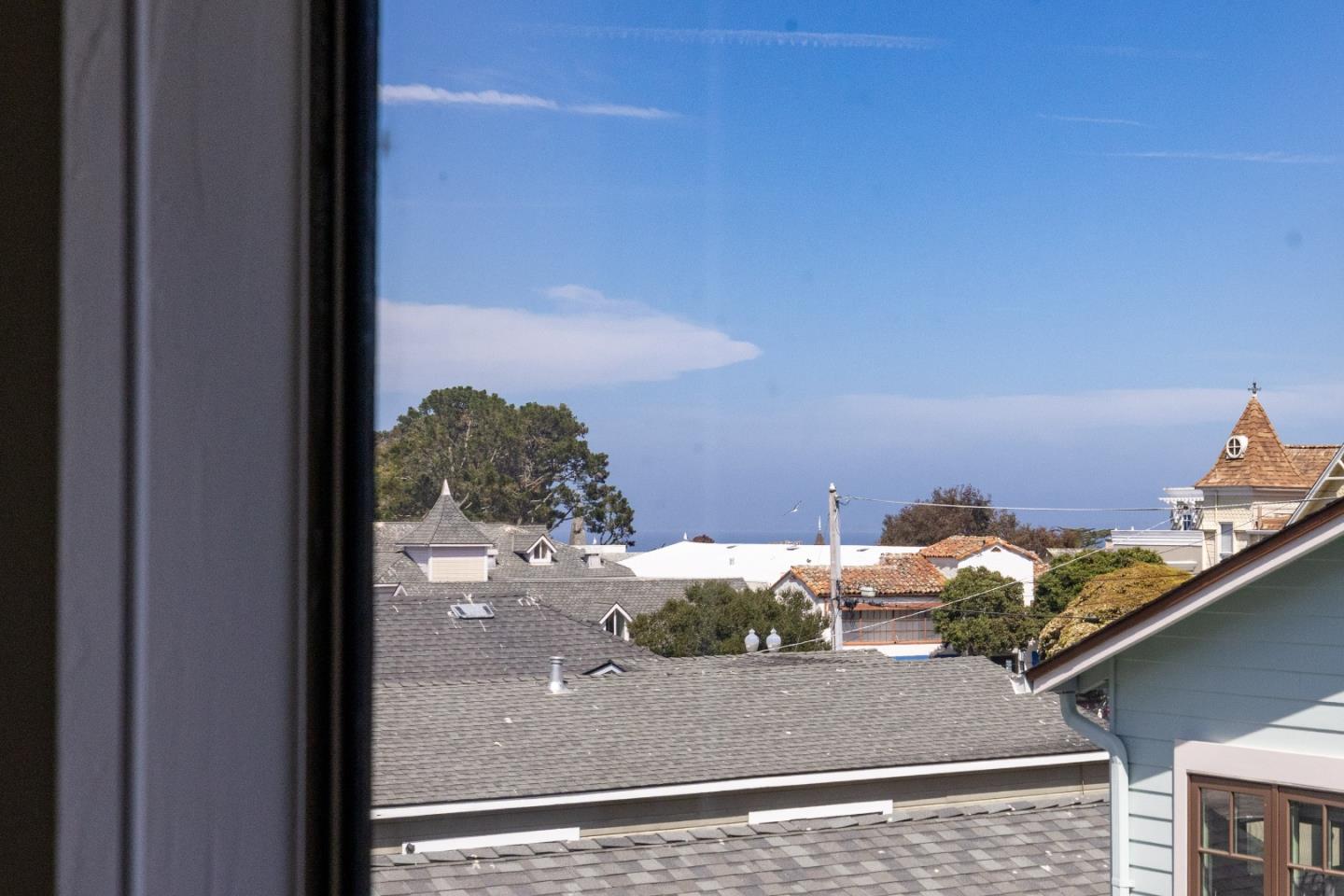Detail Gallery Image 23 of 39 For 213 15th St, Pacific Grove,  CA 93950 - 3 Beds | 1/1 Baths
