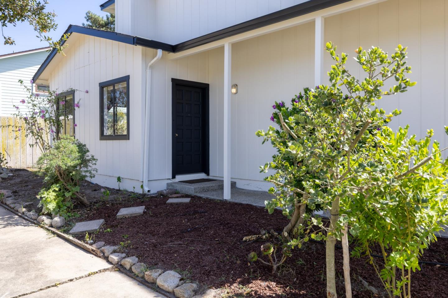 Detail Gallery Image 29 of 39 For 213 15th St, Pacific Grove,  CA 93950 - 3 Beds | 1/1 Baths