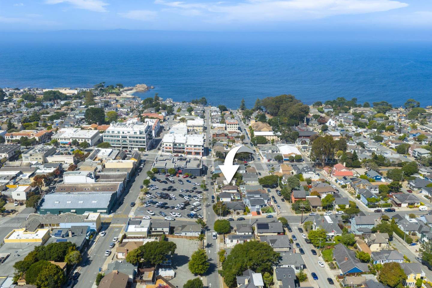 Detail Gallery Image 33 of 39 For 213 15th St, Pacific Grove,  CA 93950 - 3 Beds | 1/1 Baths