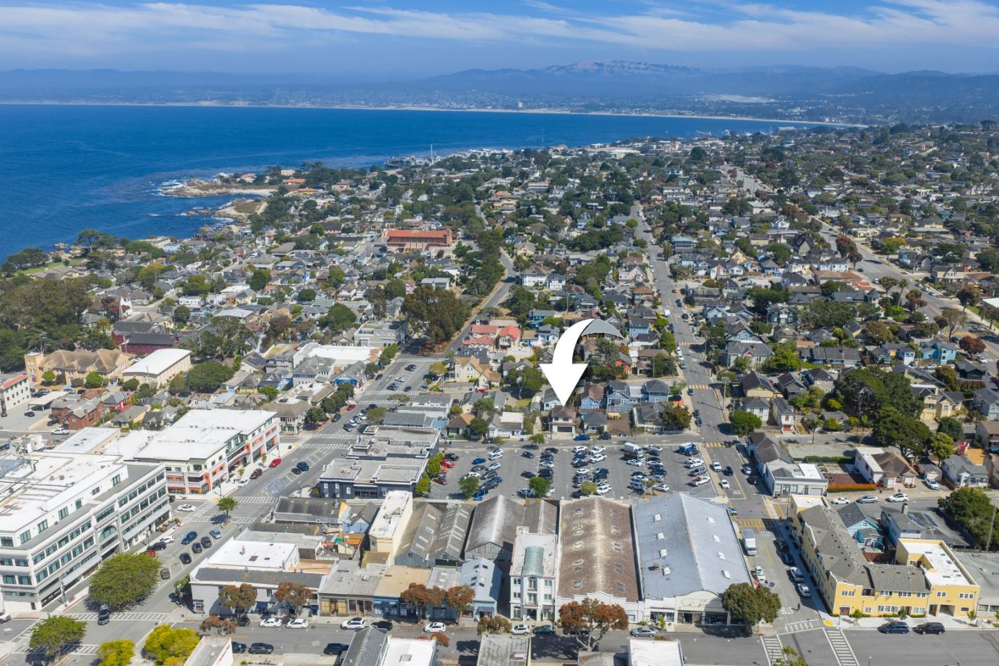 Detail Gallery Image 34 of 39 For 213 15th St, Pacific Grove,  CA 93950 - 3 Beds | 1/1 Baths