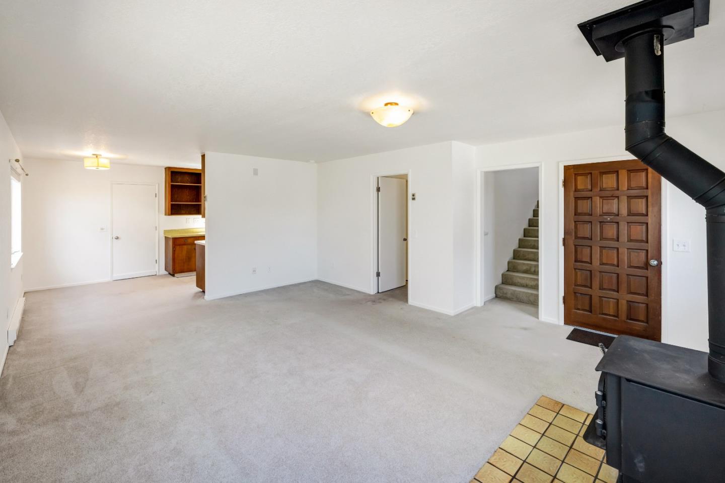 Detail Gallery Image 7 of 39 For 213 15th St, Pacific Grove,  CA 93950 - 3 Beds | 1/1 Baths