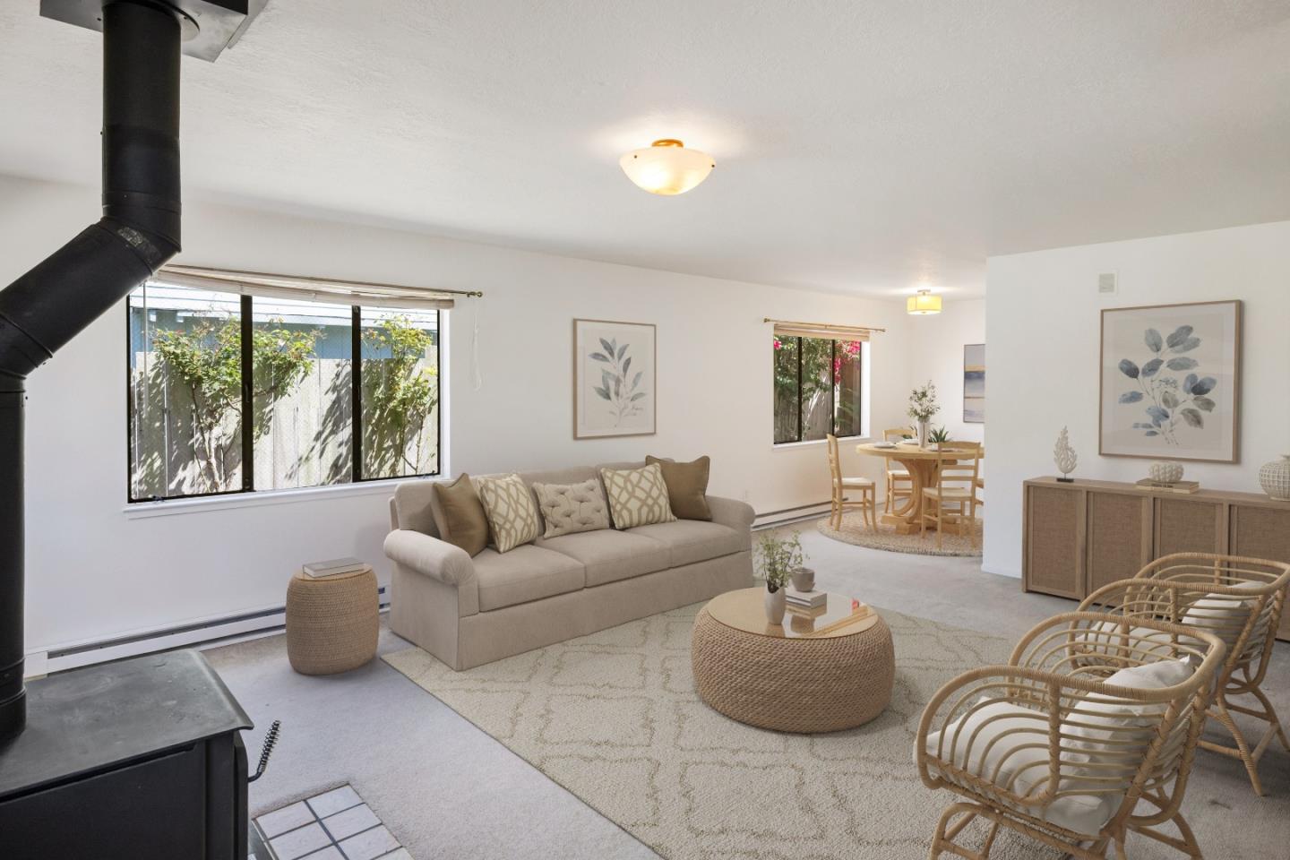 Detail Gallery Image 9 of 39 For 213 15th St, Pacific Grove,  CA 93950 - 3 Beds | 1/1 Baths