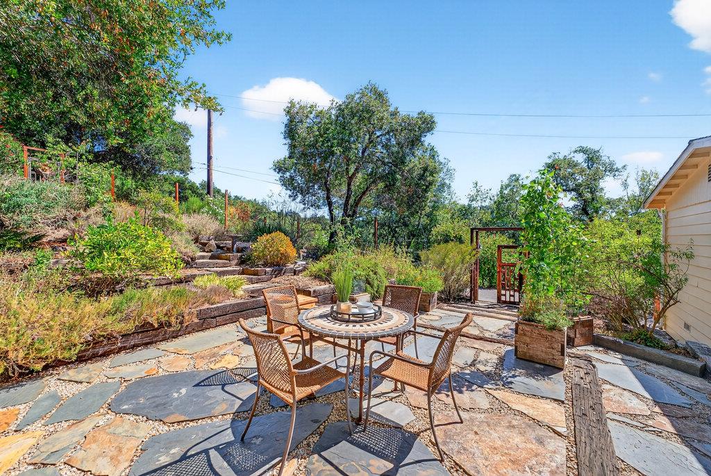 Detail Gallery Image 38 of 54 For 425 Eagle Rd, Scotts Valley,  CA 95066 - 3 Beds | 2 Baths