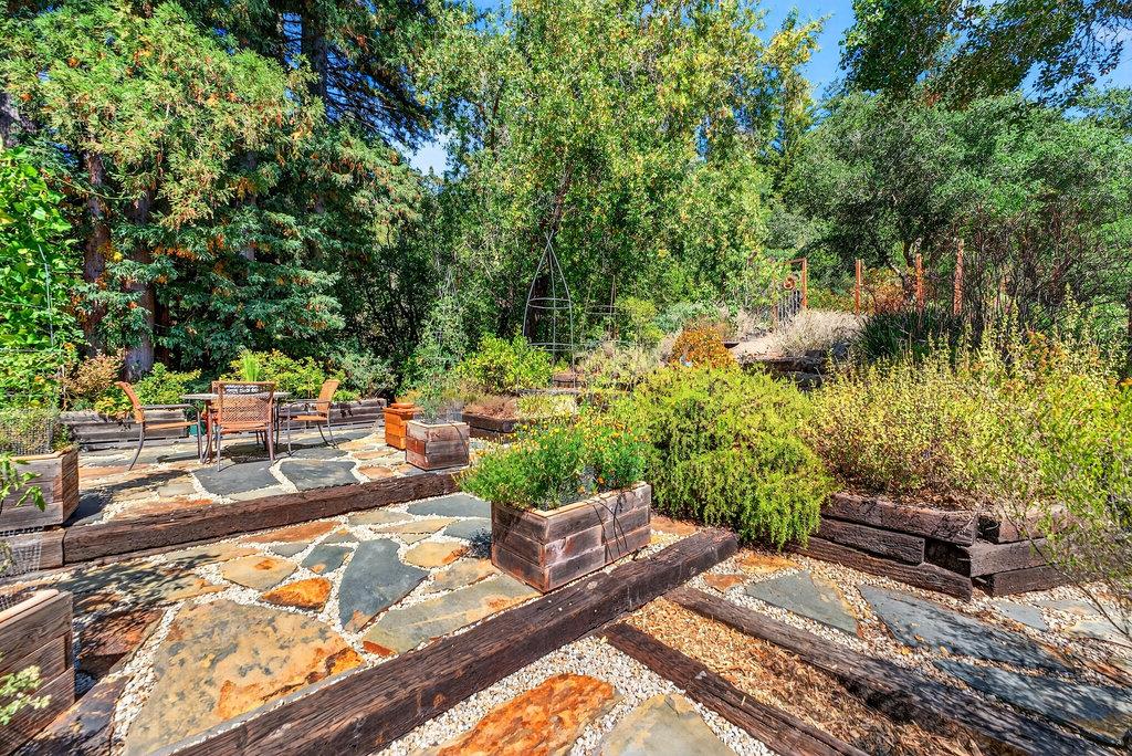 Detail Gallery Image 39 of 54 For 425 Eagle Rd, Scotts Valley,  CA 95066 - 3 Beds | 2 Baths