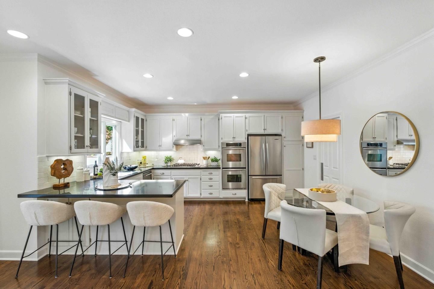 Detail Gallery Image 17 of 55 For 2235 Carmelita Dr, San Carlos,  CA 94070 - 4 Beds | 3/1 Baths