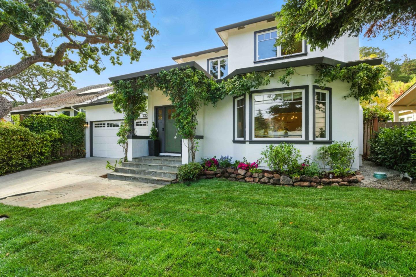 Detail Gallery Image 2 of 55 For 2235 Carmelita Dr, San Carlos,  CA 94070 - 4 Beds | 3/1 Baths
